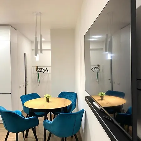 простора віп на вулиці під голоском 15 б Apartment