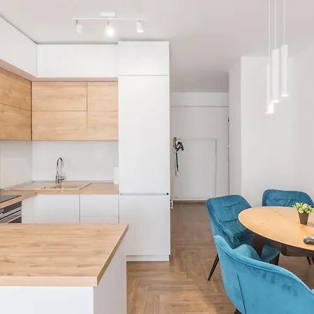 простора віп на вулиці під голоском 15 б Apartment