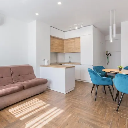 простора віп на вулиці під голоском 15 б * Lemberg