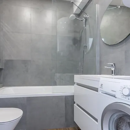 пенхауз в новобудові на вулиці під голоском 15-б *