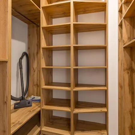 пенхауз в новобудові на вулиці під голоском 15-б * Львів