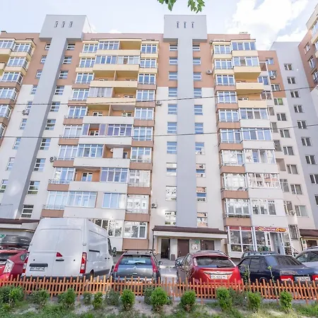 пенхауз в новобудові на вулиці під голоском 15-б Львів