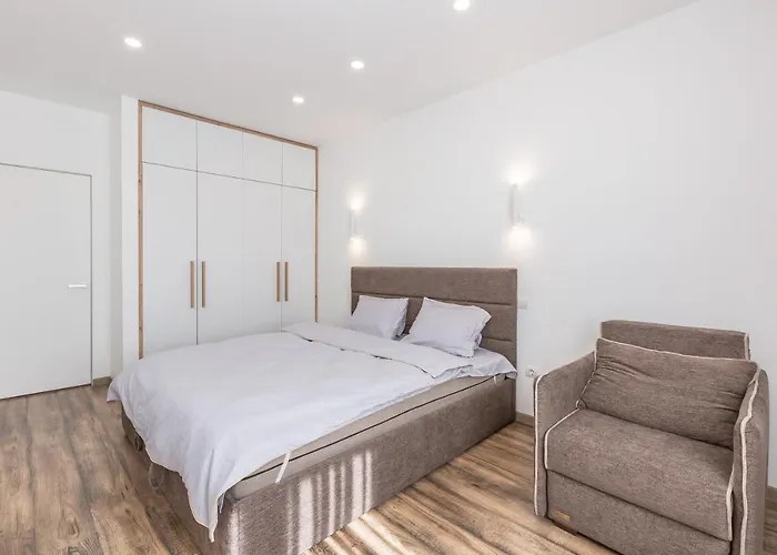 простора віп на вулиці під голоском 15 б 아파트 리비프